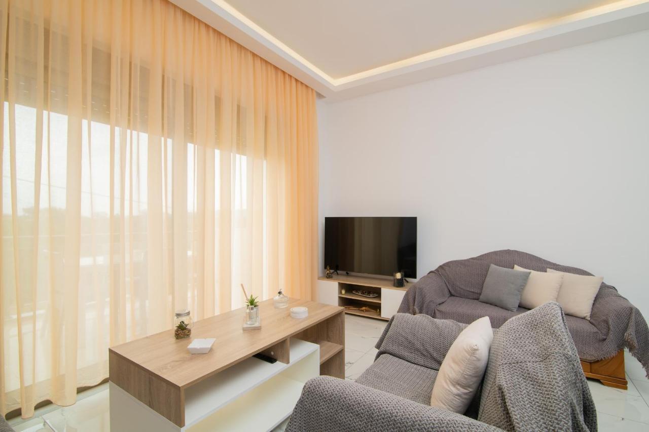 Happiness Apartment Laganas Bagian luar foto